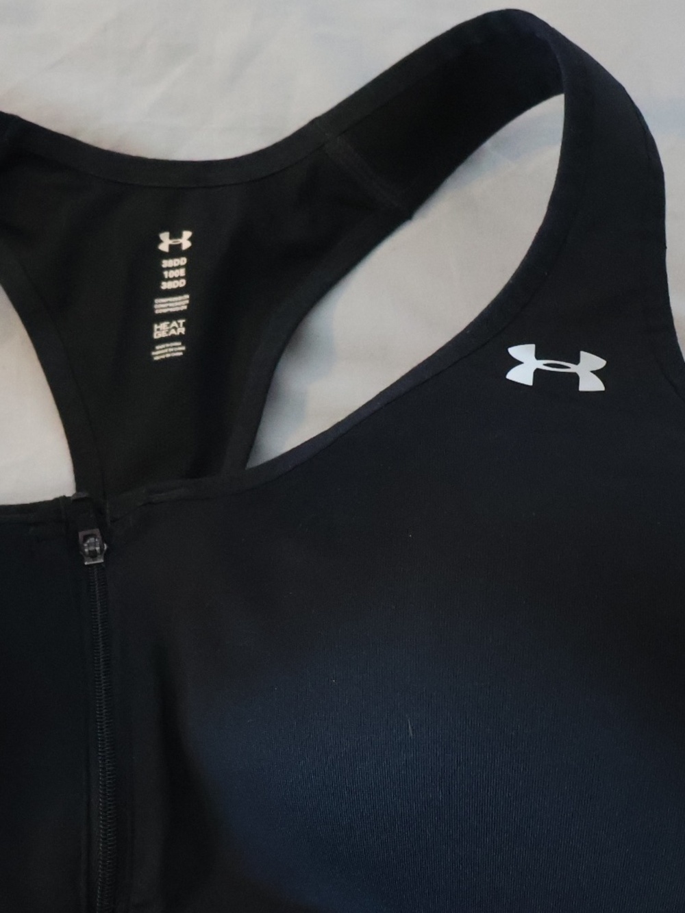 Under Armor Compression zip front sports bra sz 38DD